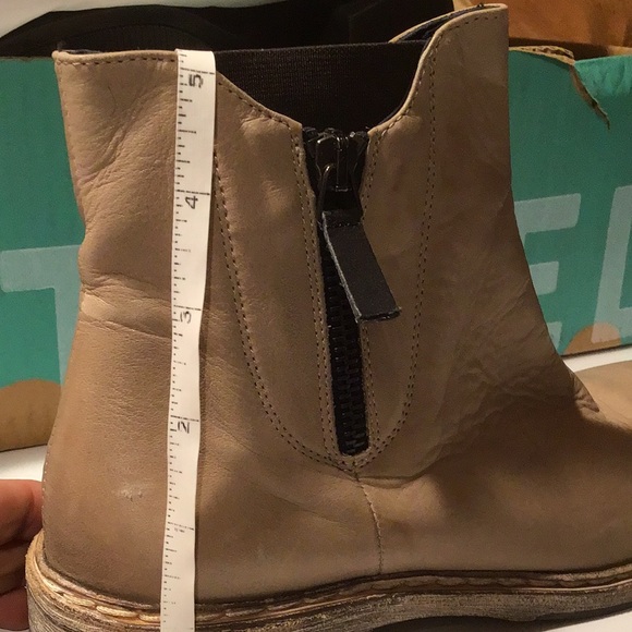 Cordani Parelli Italian Leather Ankle Chelsea Boot - Picture 9 of 9